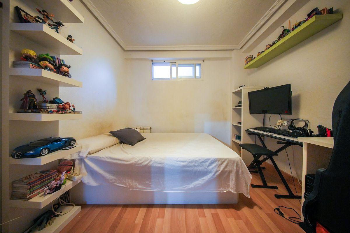 Piso en Venta en Calle Nazaret - 33