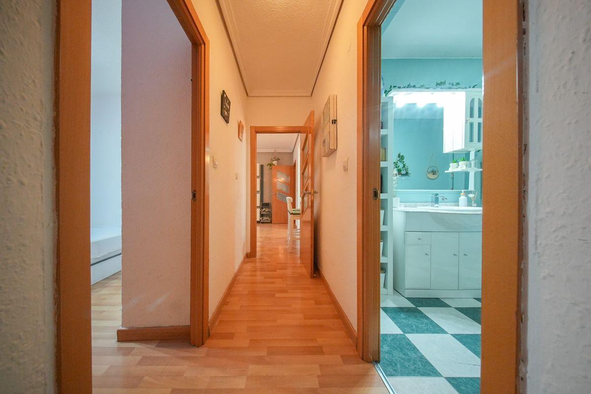 Piso en Venta en Calle Nazaret - 35