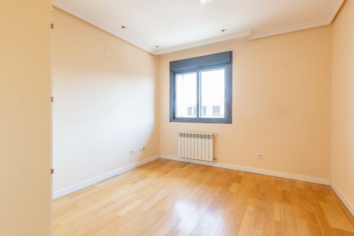 Piso en Venta en Calle de José Donoso - 7