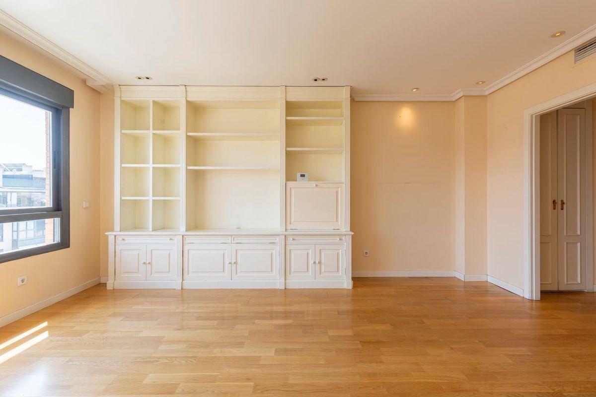 Piso en Venta en Calle de José Donoso - 23
