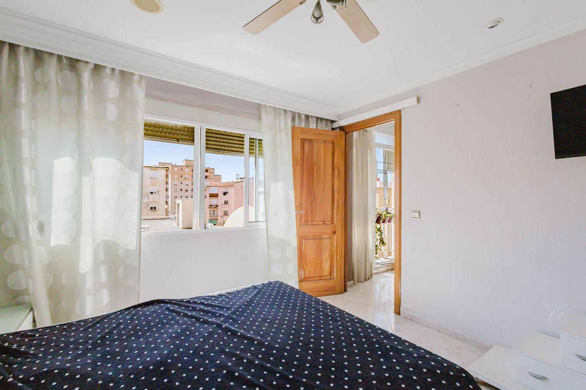 Piso en Venta en Calle Periana - 26