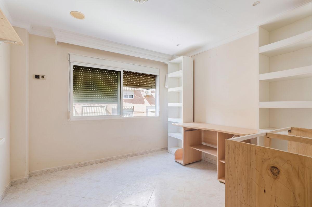 Piso en Venta en Calle Periana - 15