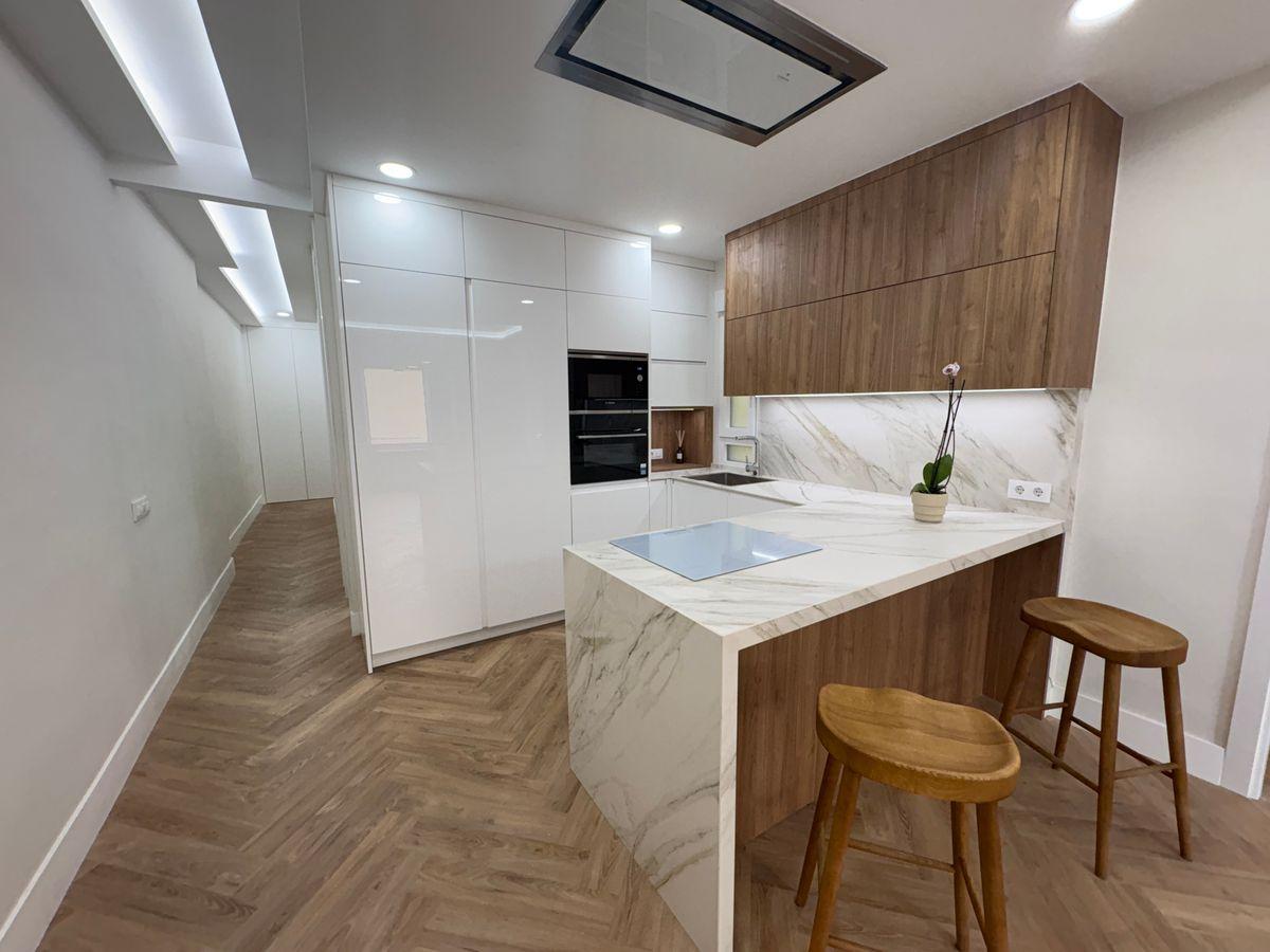 Piso en Venta en Calle de Fernán González - 4