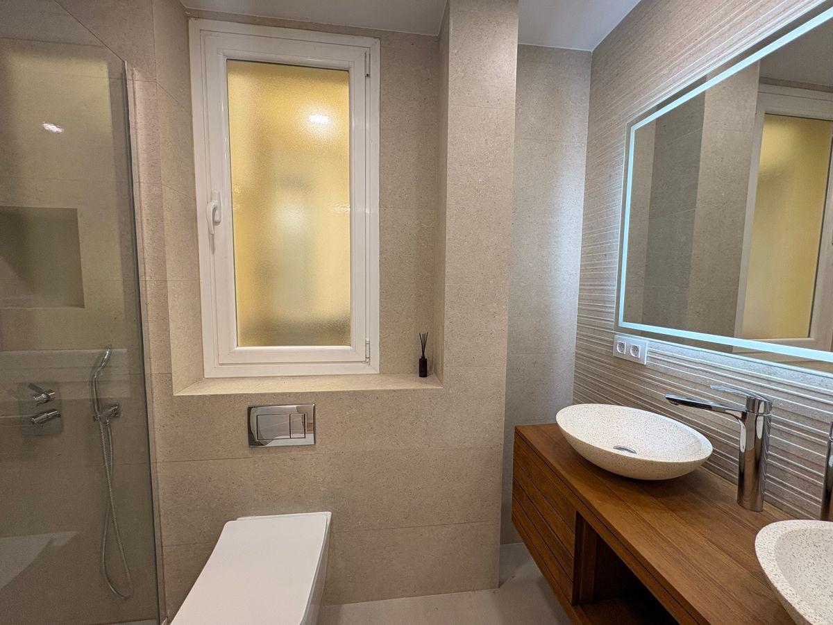 Piso en Venta en Calle de Fernán González - 14