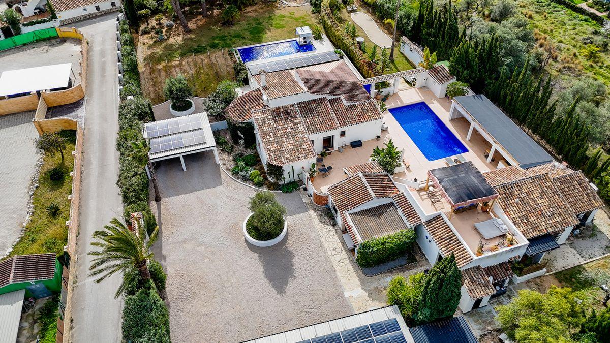 Casa en Venta en Calle Bermudas - 32