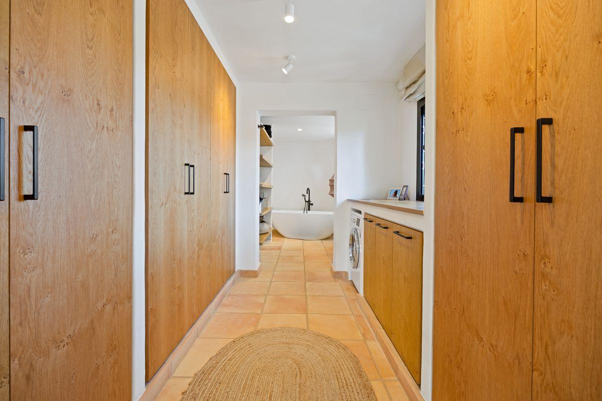 Casa en Venta en Calle Bermudas - 33