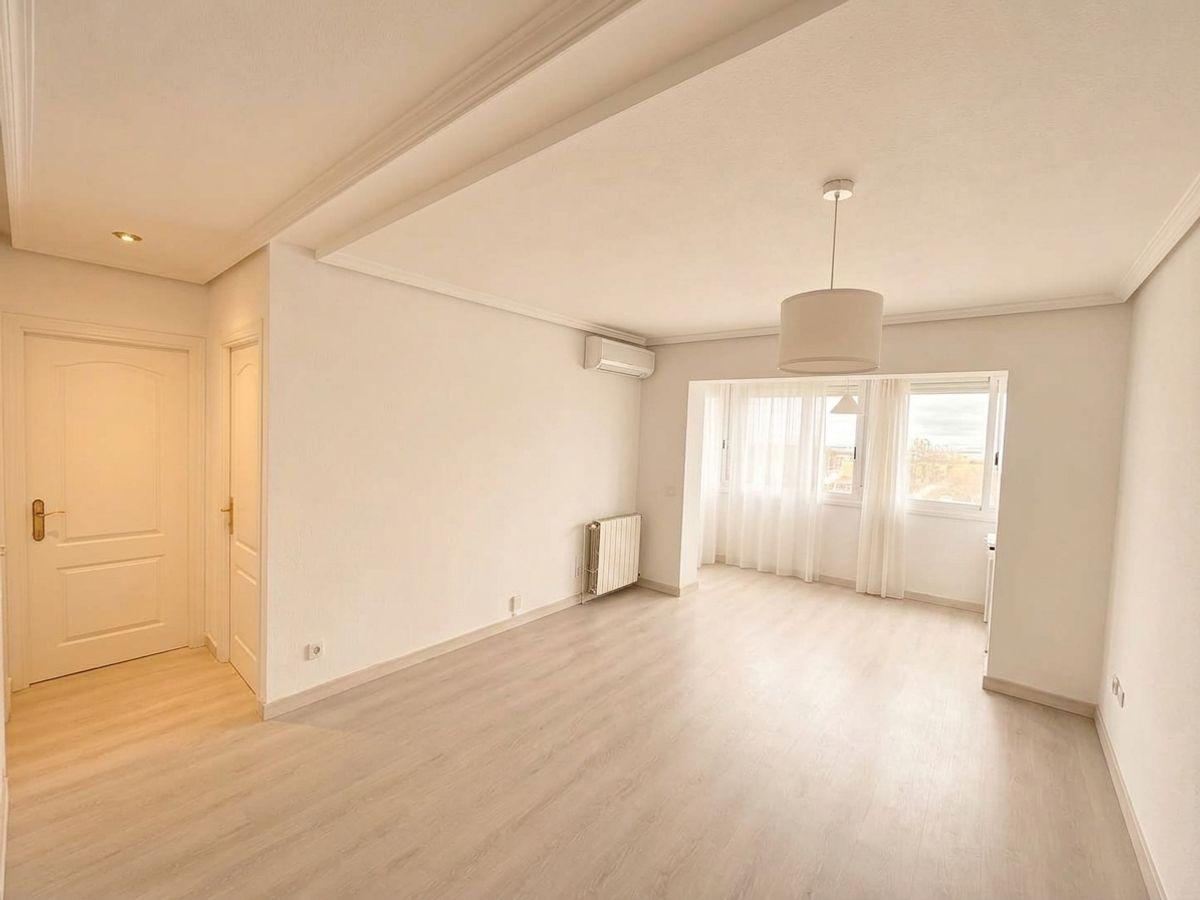 Piso en Venta en Pinar del Rey - 1