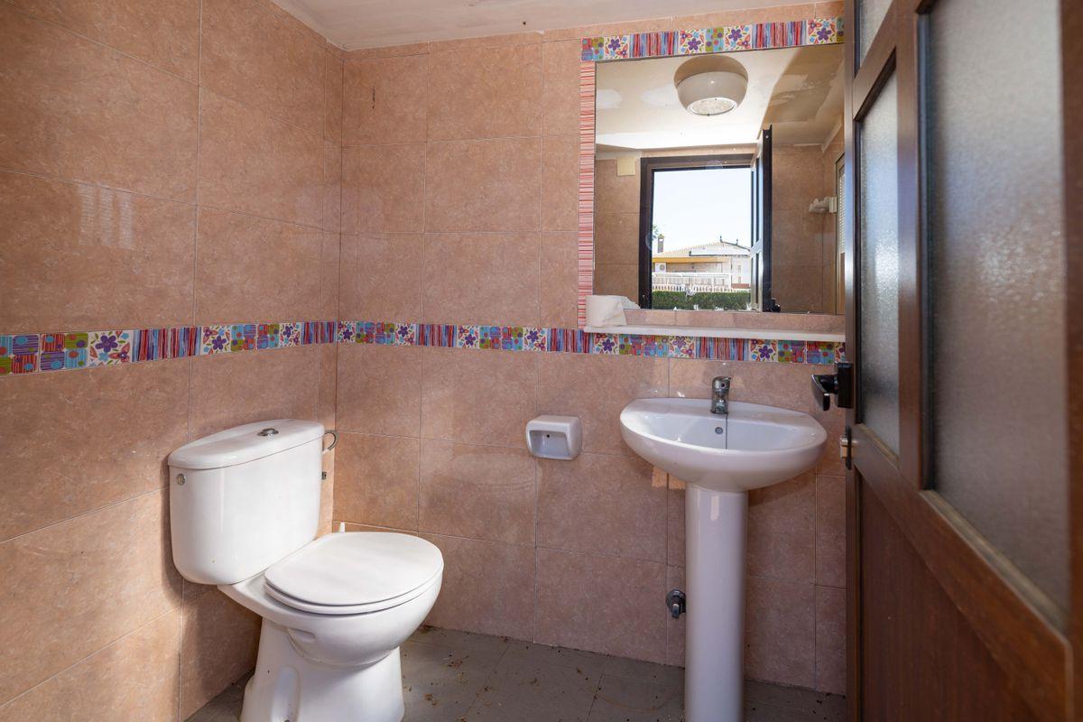 Casa en Venta en Calle Carlos Cano - 52