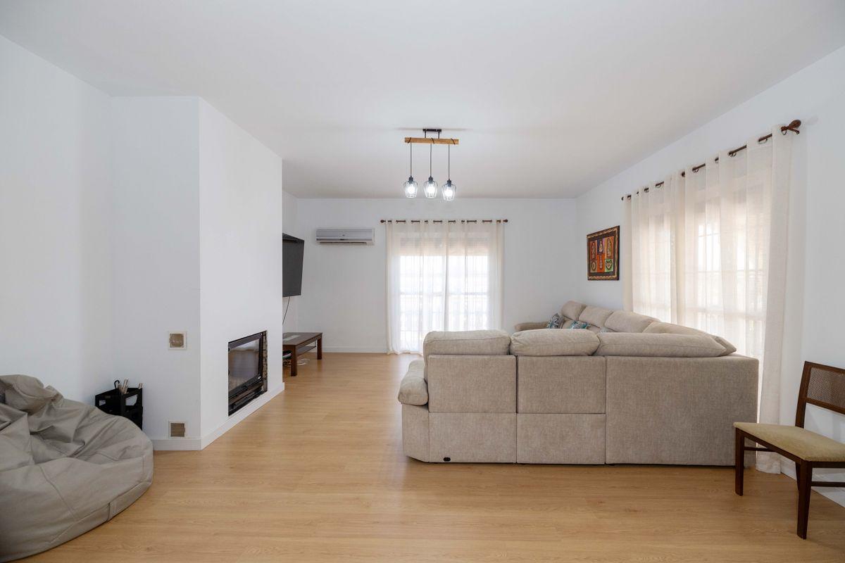 Casa en Venta en Calle Carlos Cano - 7
