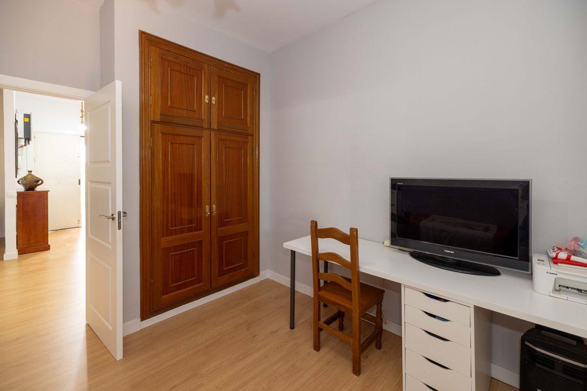 Casa en Venta en Calle Carlos Cano - 16
