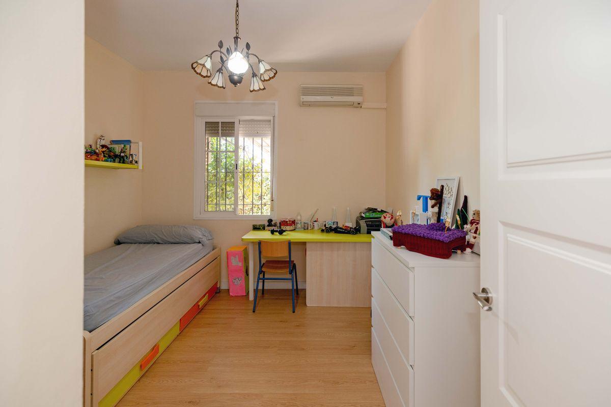 Casa en Venta en Calle Carlos Cano - 18