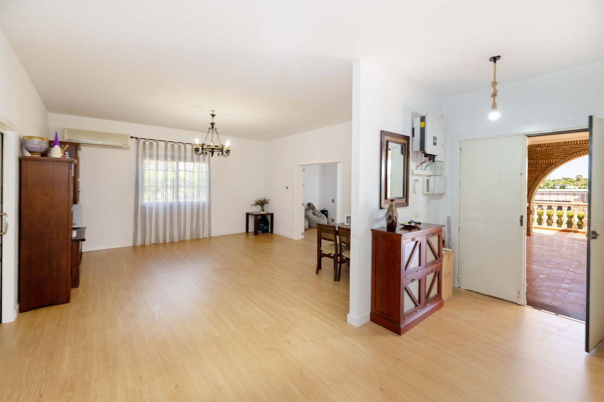 Casa en Venta en Calle Carlos Cano - 2