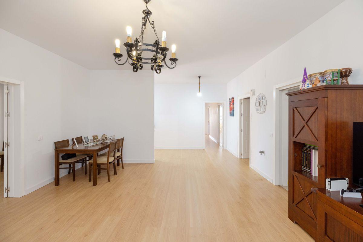 Casa en Venta en Calle Carlos Cano - 13