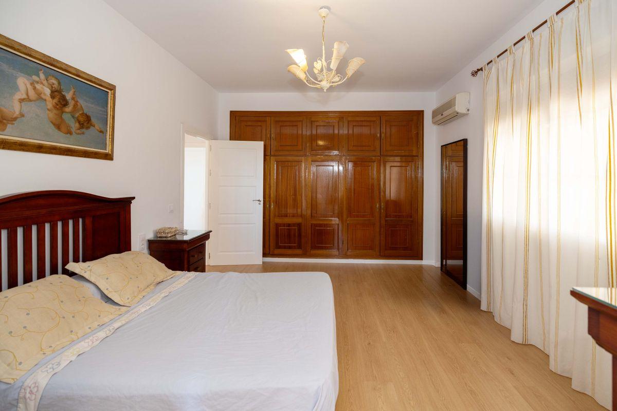 Casa en Venta en Calle Carlos Cano - 22