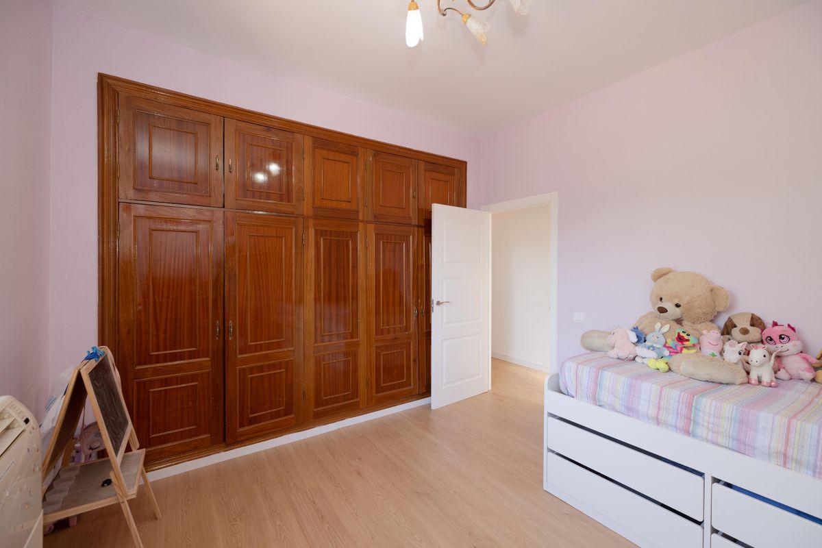 Casa en Venta en Calle Carlos Cano - 27