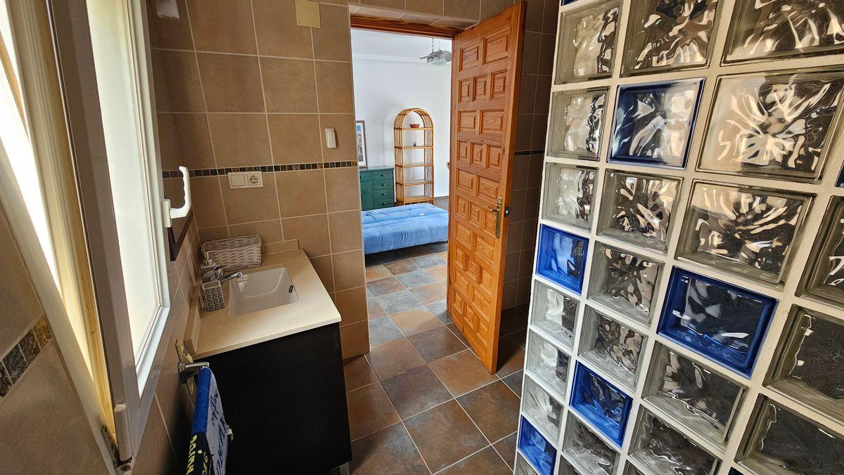 Casa en Venta en Calle Costa Canaria - 26