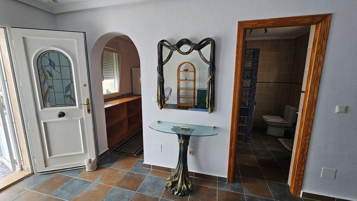 Casa en Venta en Calle Costa Canaria - 23