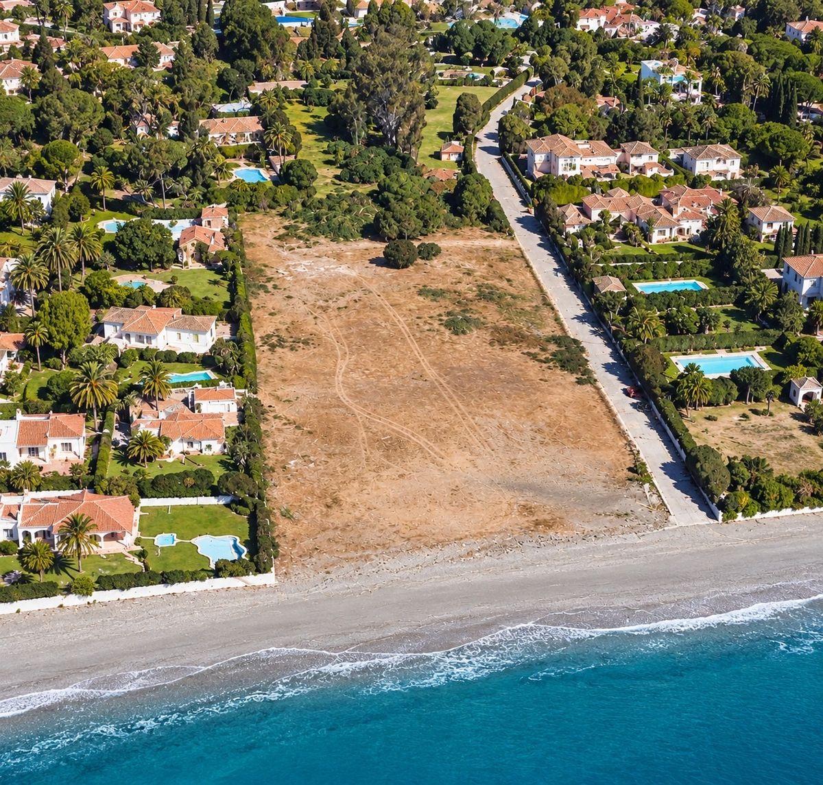 Parcela Comercial en Venta en Lugar Urbanizacion Guadalmina Baja - 1