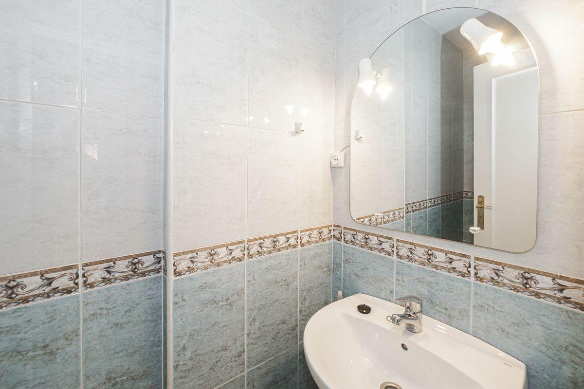 Piso en Venta en Calle Arroyo - 13
