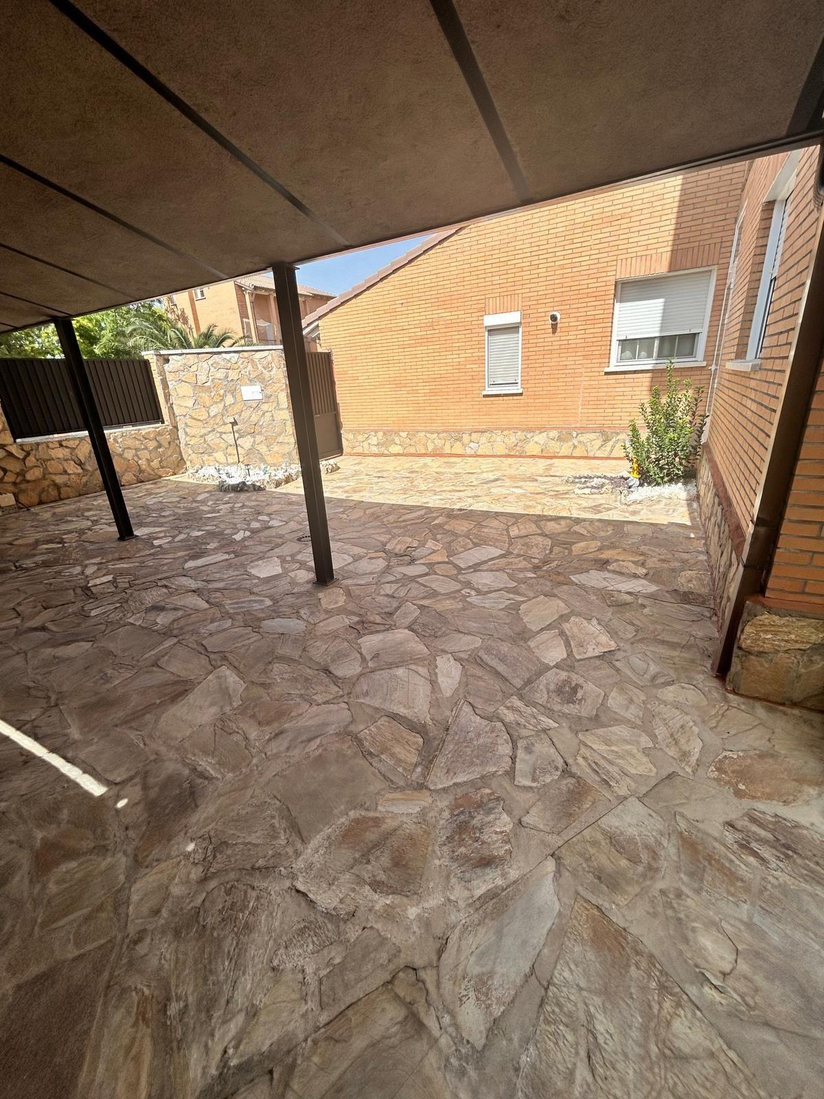 Casa Adosada en Venta en Calle Ramón M. del Valle Inclán - 42