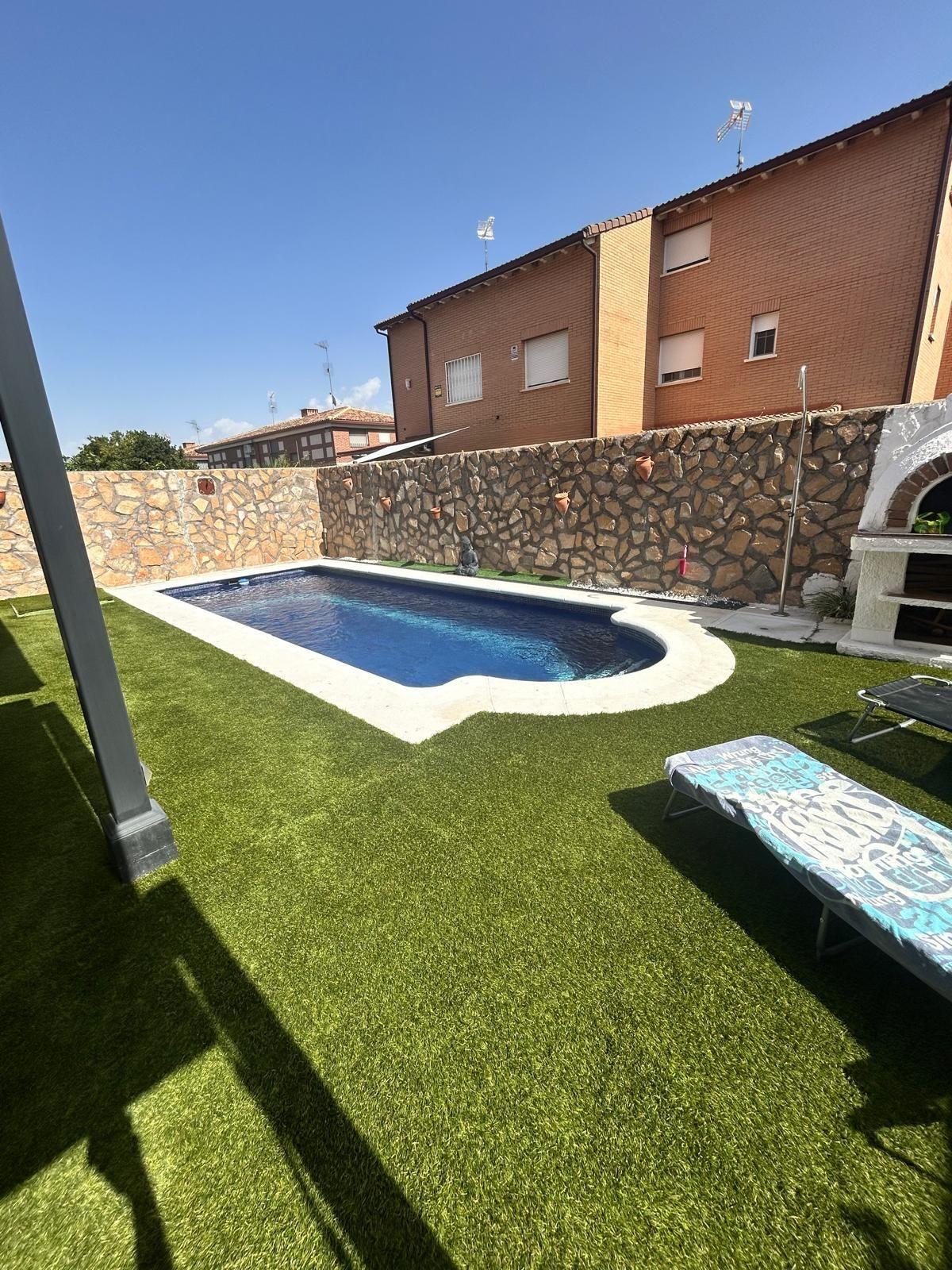 Casa Adosada en Venta en Calle Ramón M. del Valle Inclán - 35