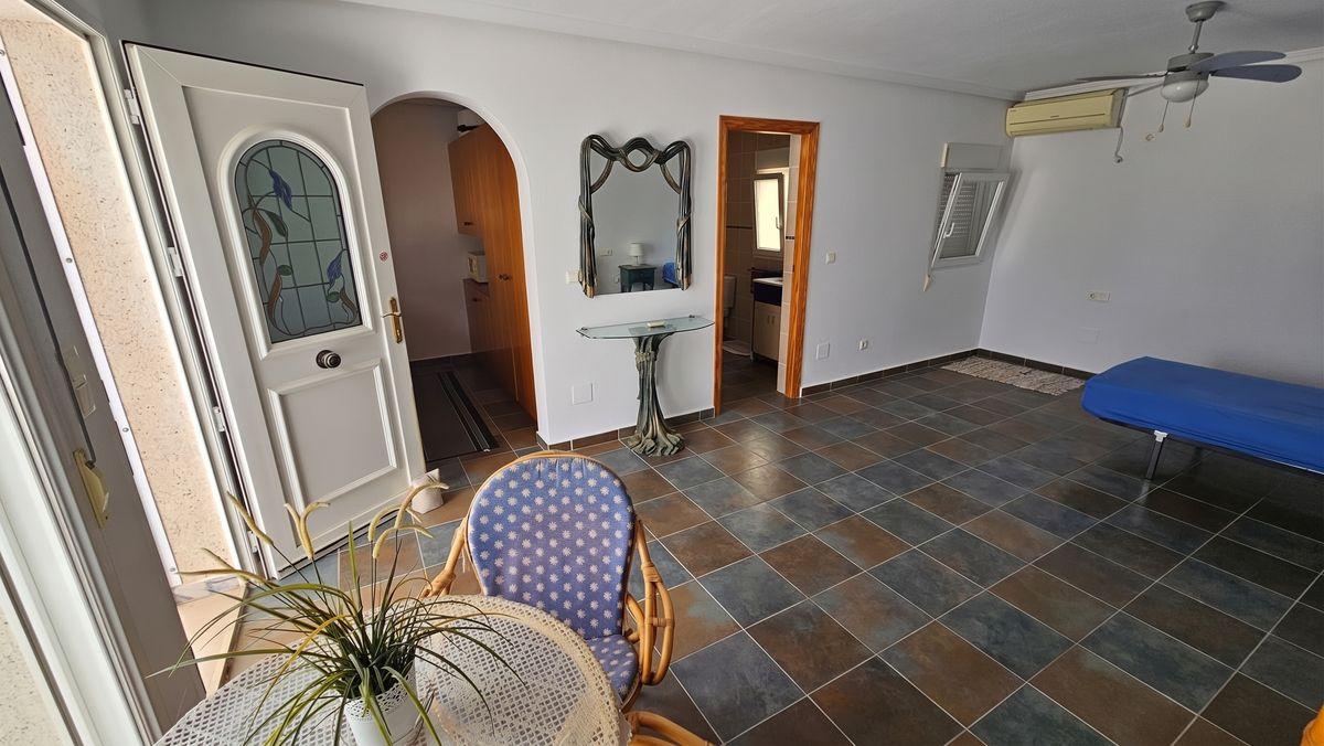 Casa en Venta en Calle Costa Canaria - 18