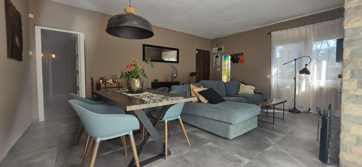 Casa en Venta en Carrer Josep Carner - 1