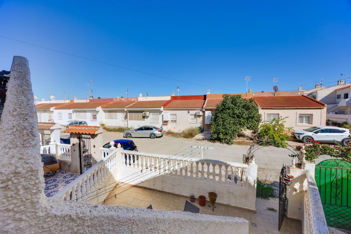 Casa en Venta en Calle Pepe Luis Vázquez - 3