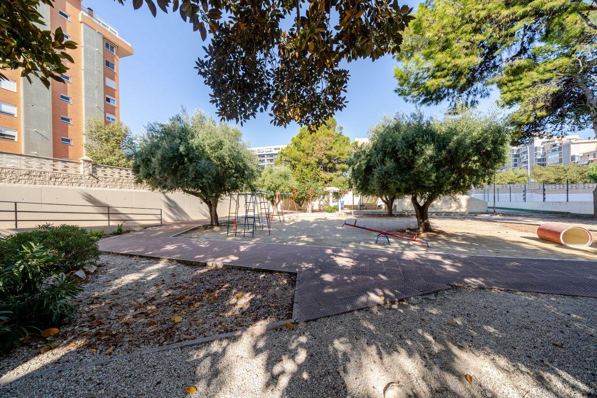 Piso en Venta en PAU 5 - 32