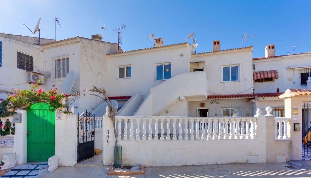 Casa en Venta en Calle Pepe Luis Vázquez - 2