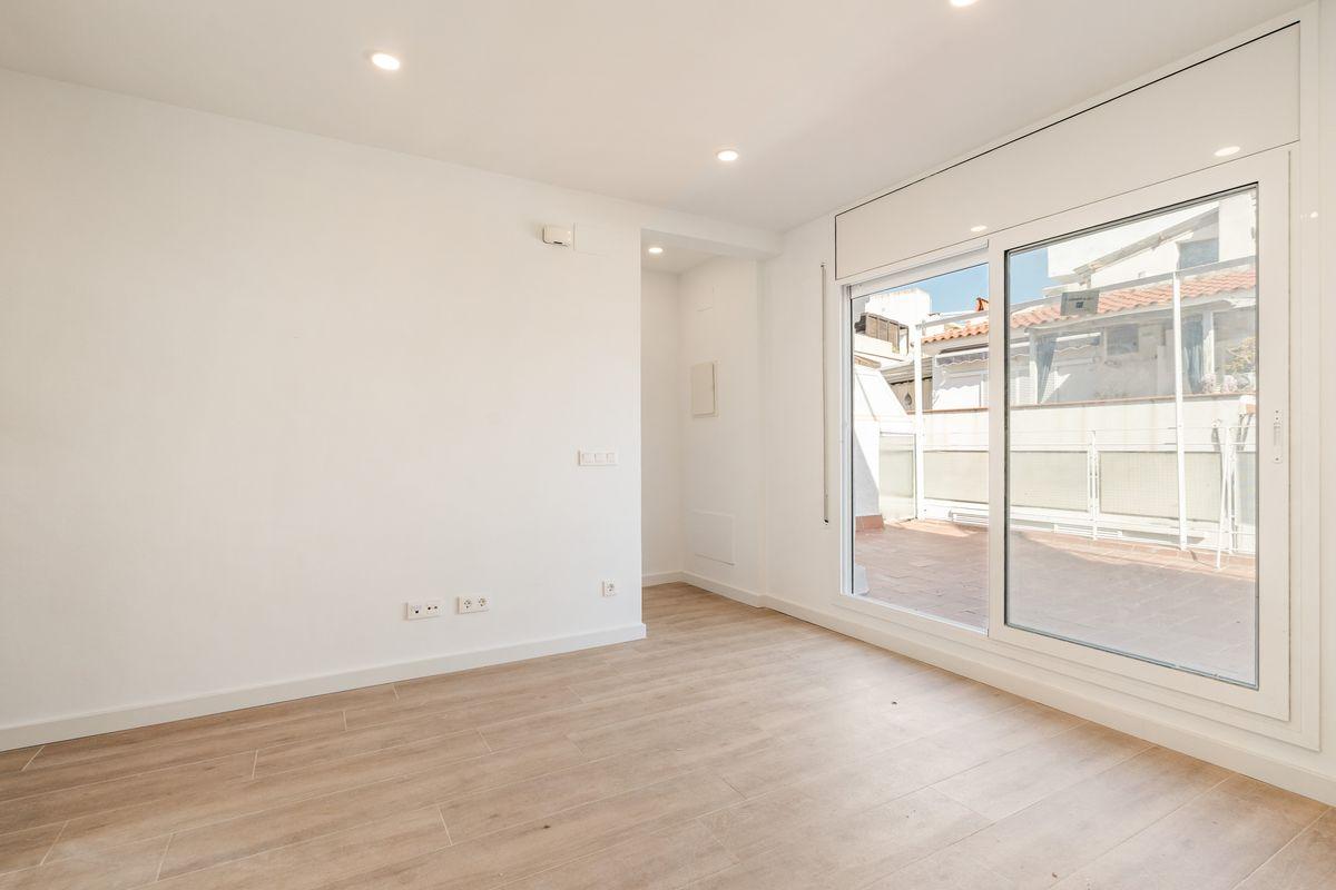 Ático en Venta en Carrer de Rafael Termes Junyent - 9