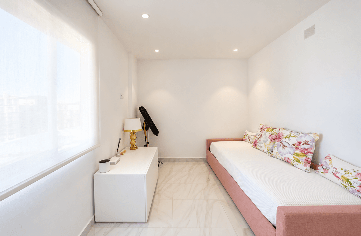 Casa Adosada en Venta en Calle Liverpool - 13