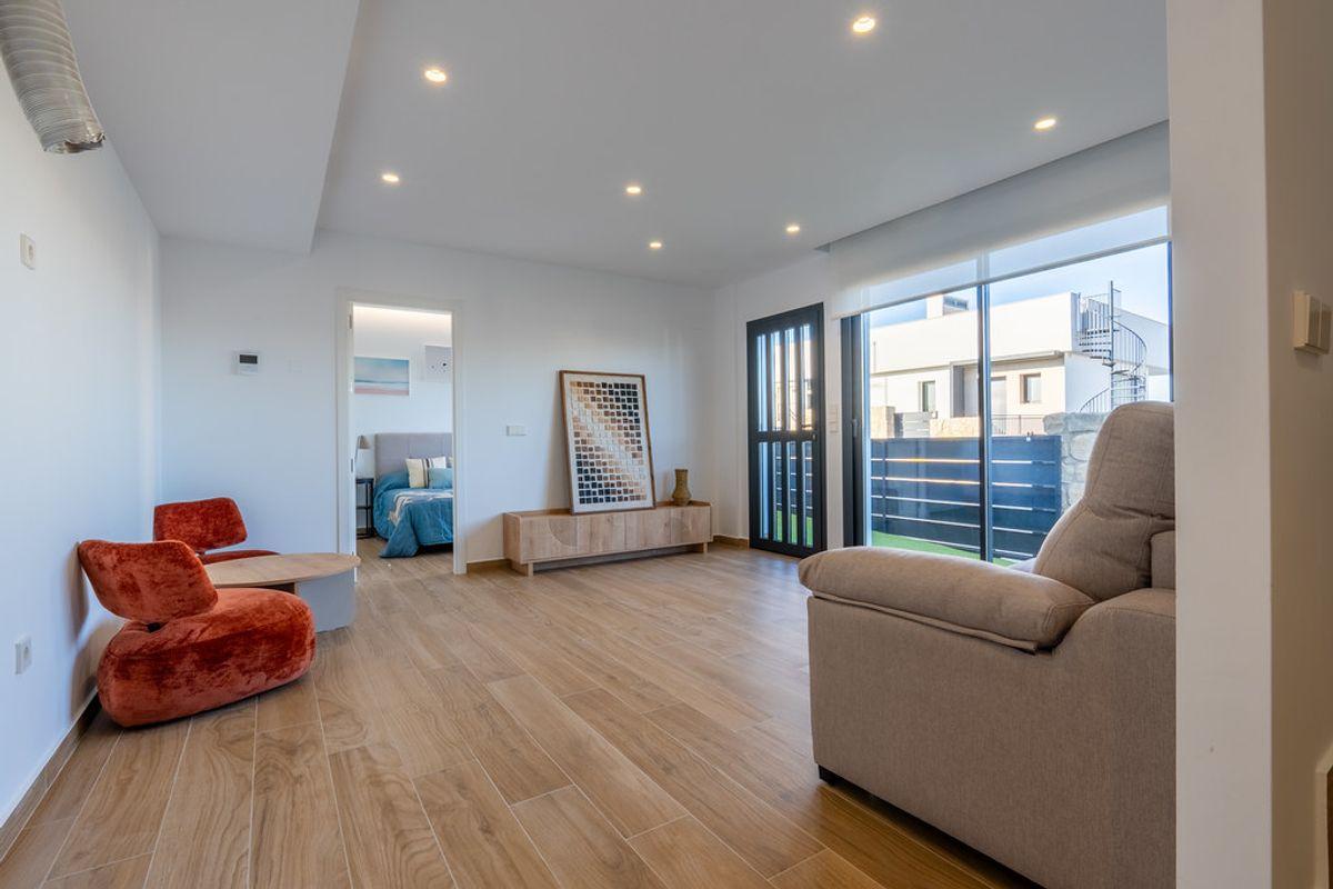 Semi-adosado en Venta en Avenida Antonio Pedrera Soler - 21