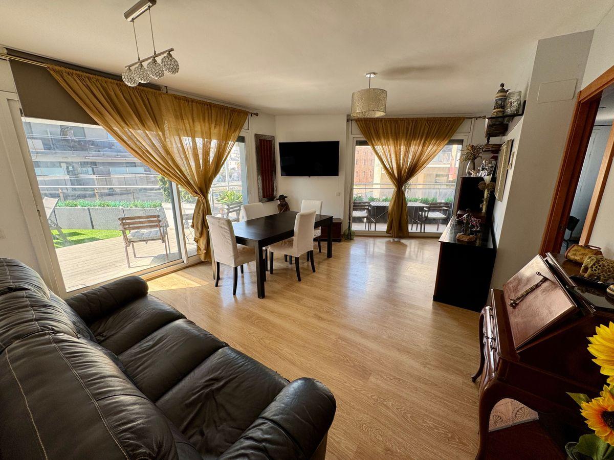 Piso en Venta en Passeig Marítim - 4