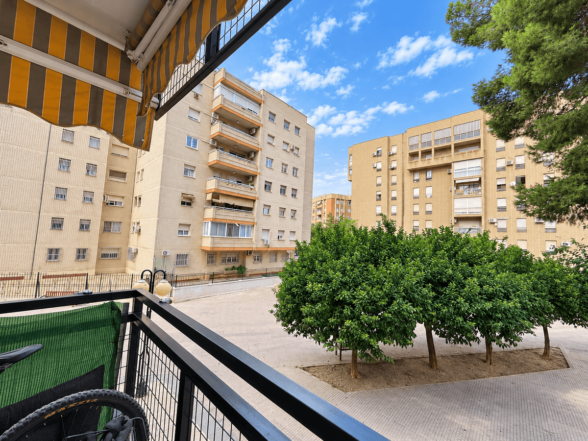 Piso en Venta en Calle Vicente Aleixandre - 25