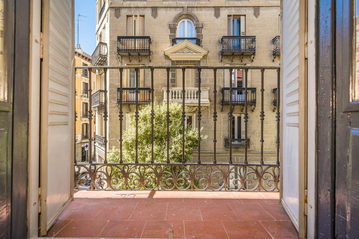 Piso en Venta en Calle de Apodaca - 25