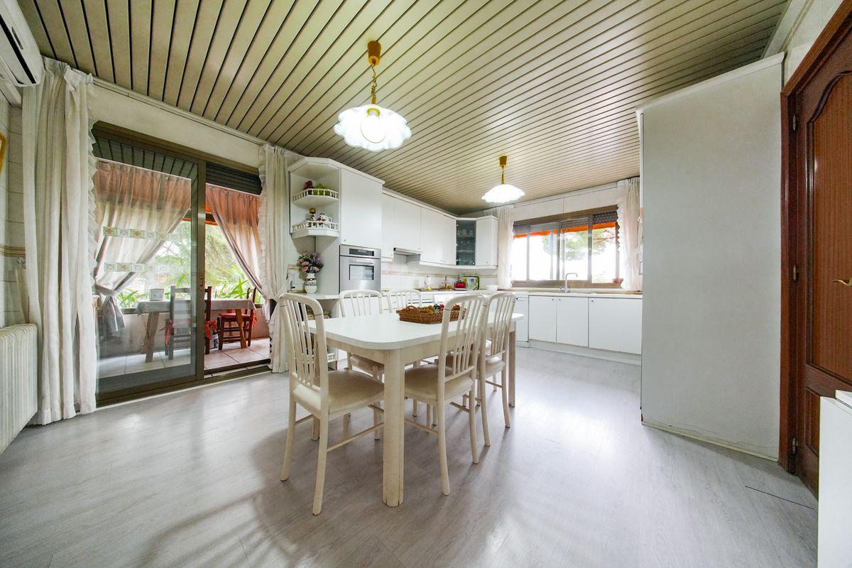 Casa en Venta - Calle Valencia - 8