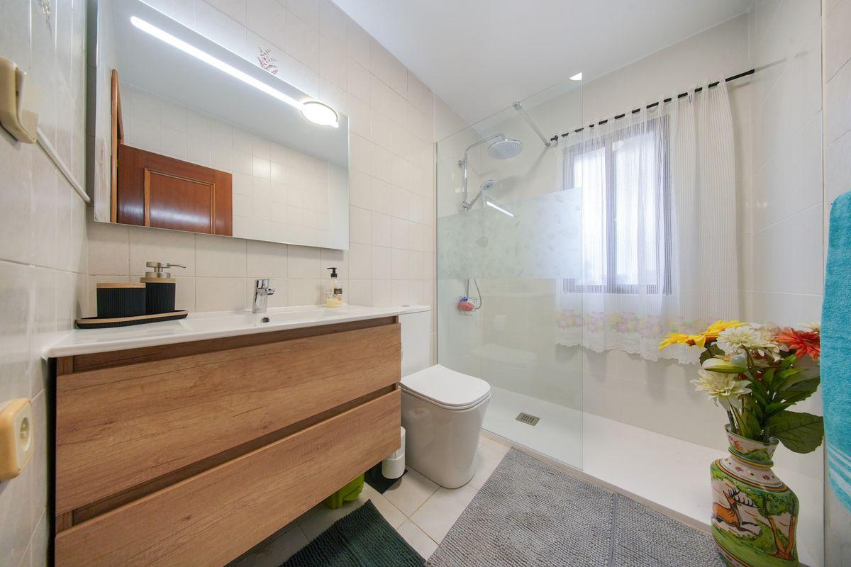 Casa en Venta - Calle Valencia - 40