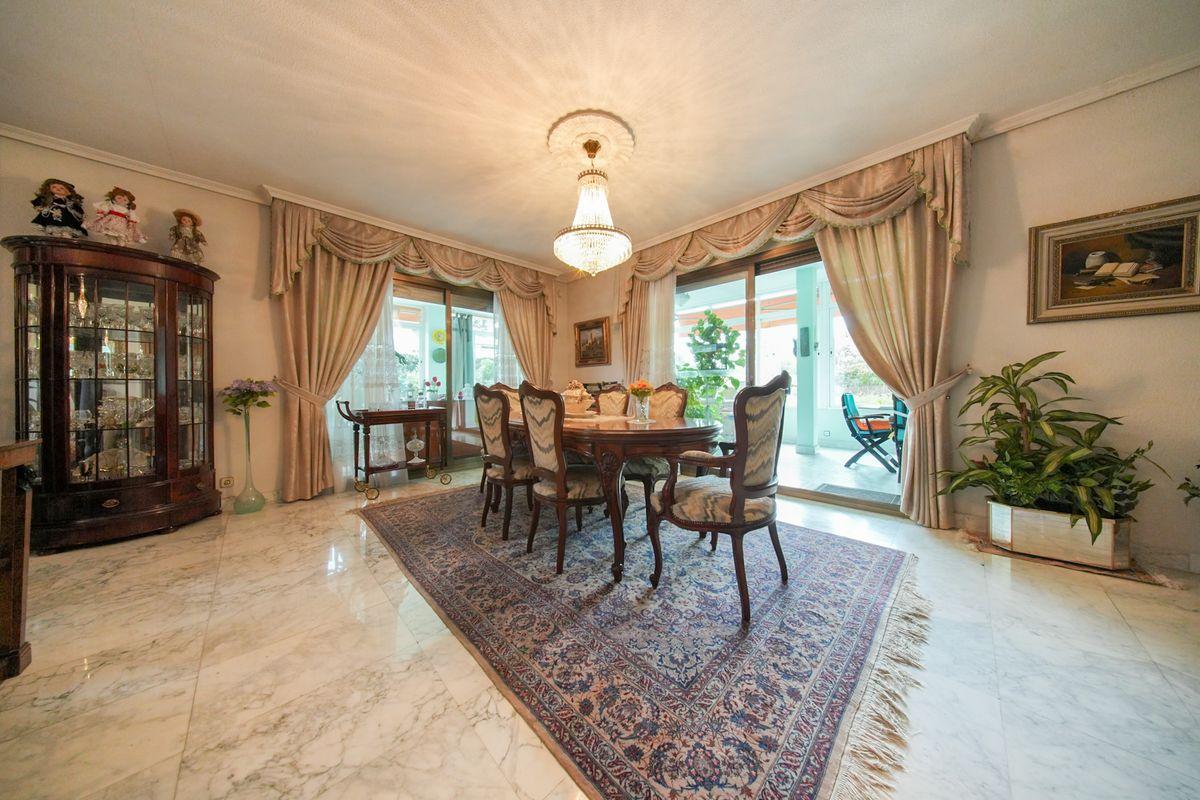 Casa en Venta - Calle Valencia - 14