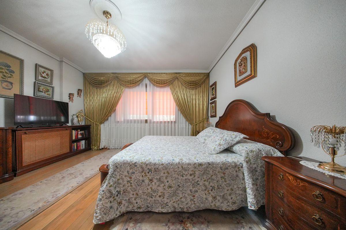 Casa en Venta - Calle Valencia - 32
