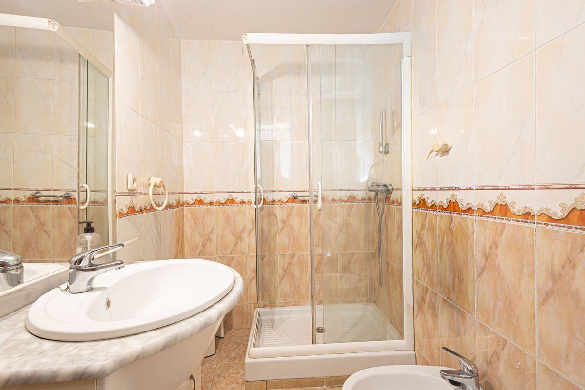 Casa en Venta en Calle de Santa Ana - 11