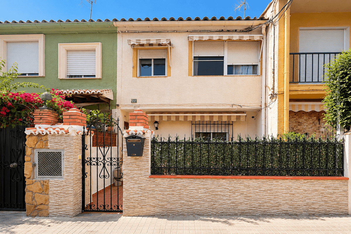 Casa en Venta en Calle Cervantes - 17