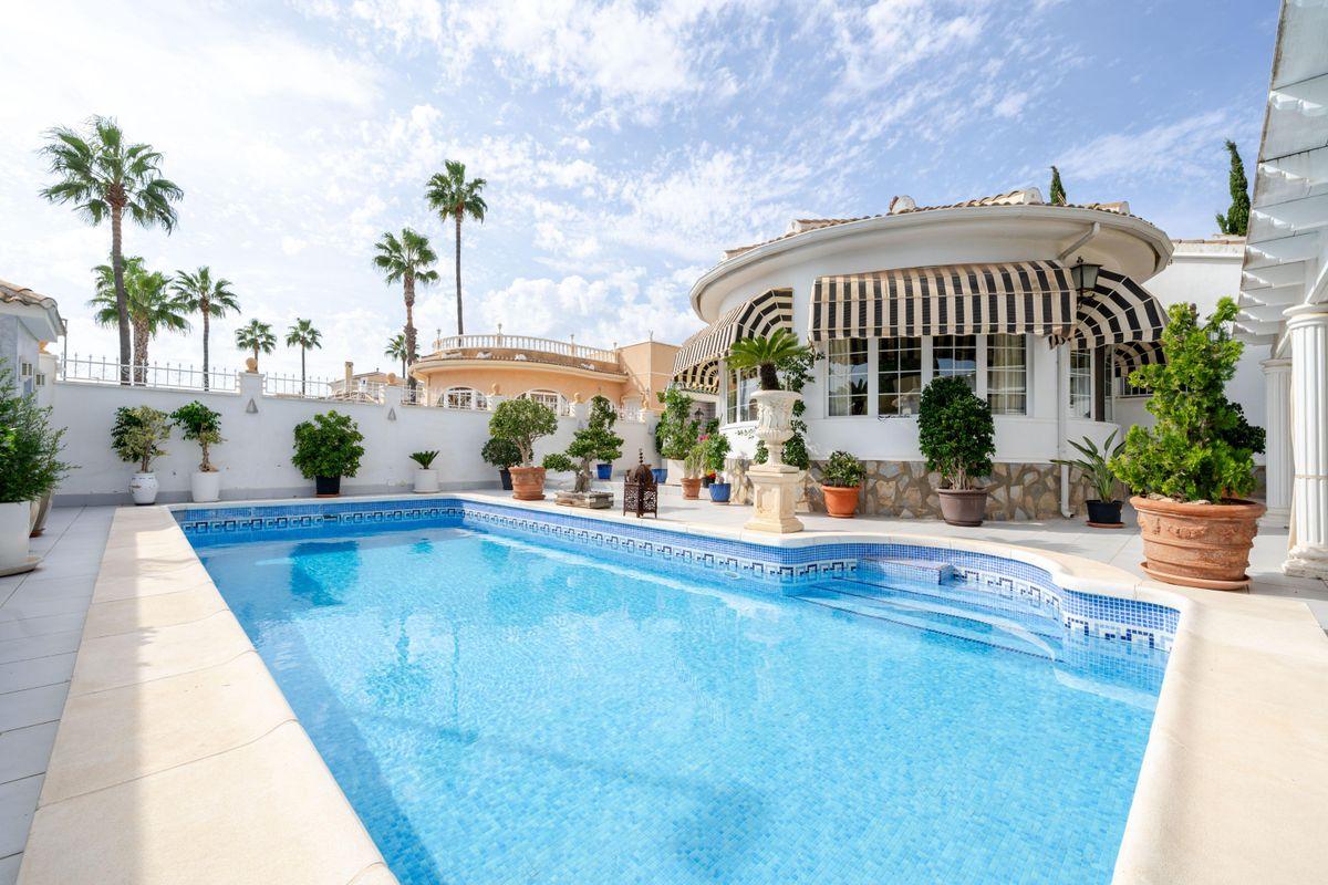 Casa en Venta en Calle Burgos - 1