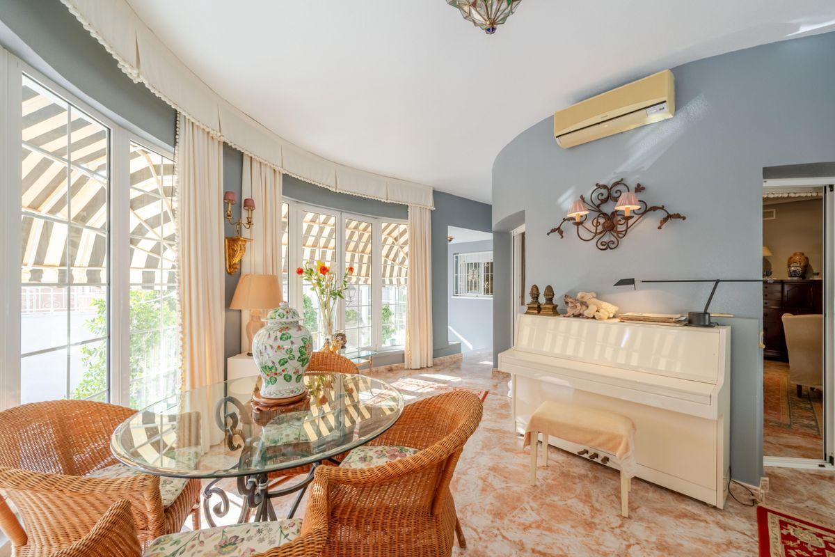 Casa en Venta en Calle Burgos - 11