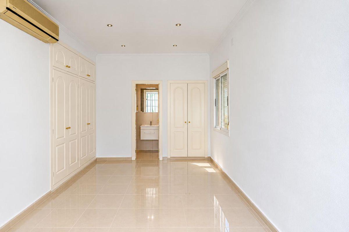 Casa en Venta en Calle Burgos - 33