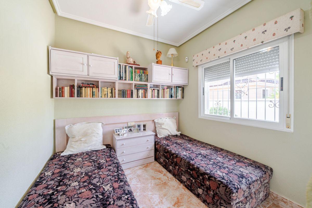 Casa en Venta en Calle Burgos - 28