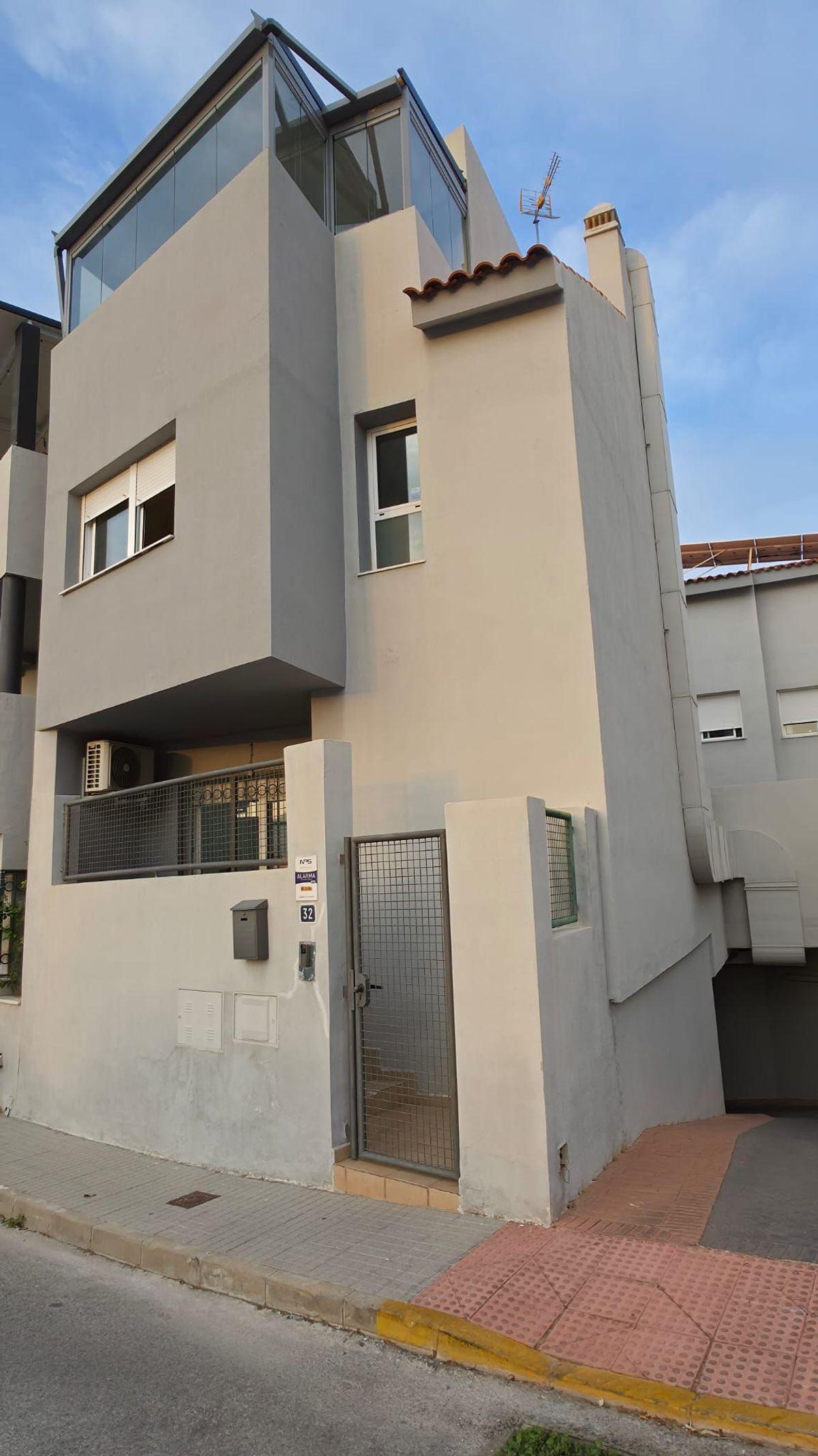Townhouse en Venta en Calle Poeta Alfonso Canales - 16