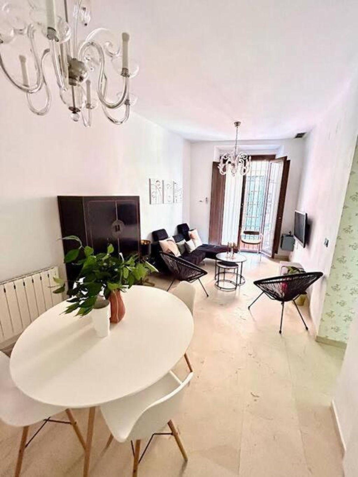 Piso en Venta en Calle Muñoz y Pabón - 5