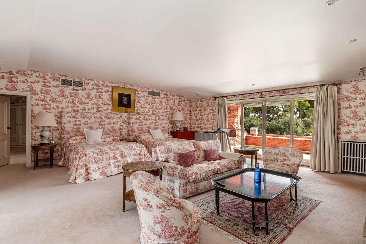 Casa en Alquiler en Urbanización las Encinas - 38