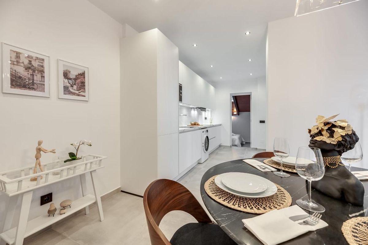 Piso en Venta en Calle de la Rosa - 11